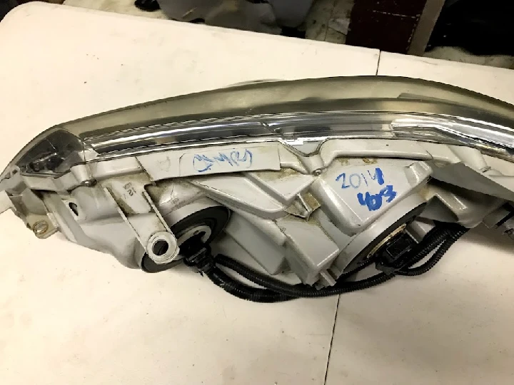 2014 auto parts headlight assembly, M&J Auto Parts.