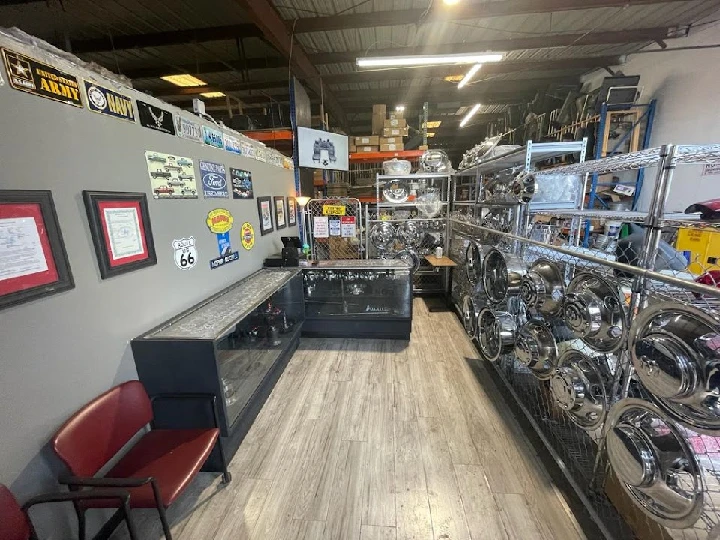 Display of auto parts and accessories showroom.