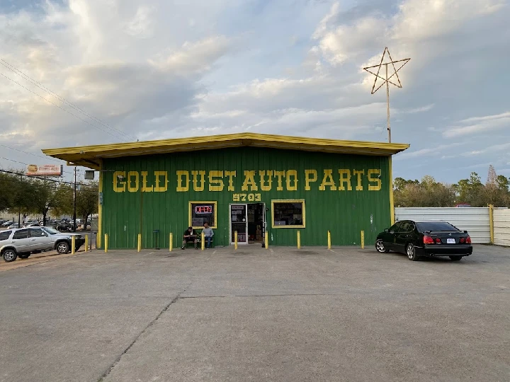 Gold Dust Auto Parts in Pasadena