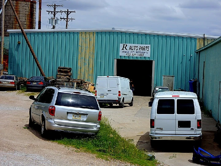 R Auto Parts INC in Lincoln