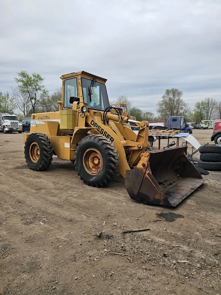 Heavy machinery at Bluff City Metal Recycling.