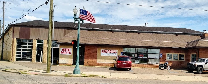 Car Parts Warehouse in Canton