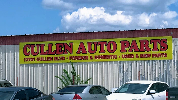 Cullen Auto Parts sign on Cullen Blvd.