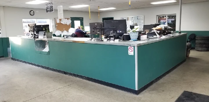 Reception area of Pick-A-Part facility.