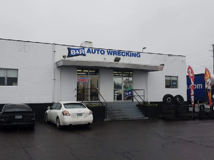 B&R Auto Wrecking storefront on a cloudy day.