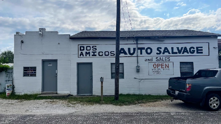 Dos Amigos Auto-Springfield