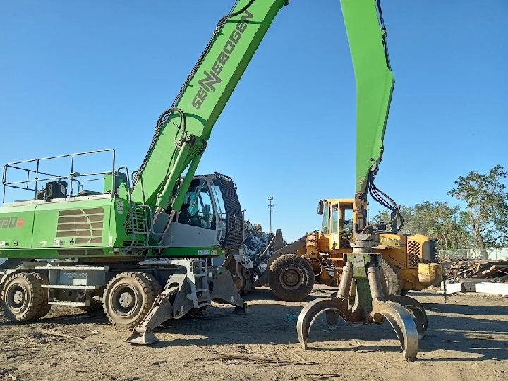 Heavy machinery at Aceros America St Pete, LLC.