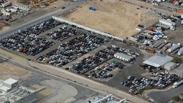 U-Pull Auto Parts @ Dis & Dat Auto Recycling in Las Vegas