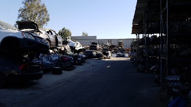 M & P Auto Dismantlers in Fontana