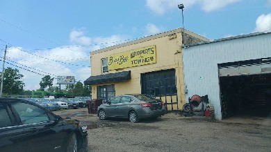 Busy Bee Auto Parts & Towing in Dayton