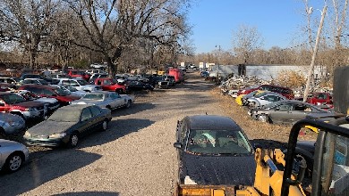 New Deal Auto Salvage in Waterloo