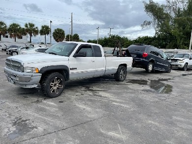 Buy Junk Cars 4 Cash in Davie