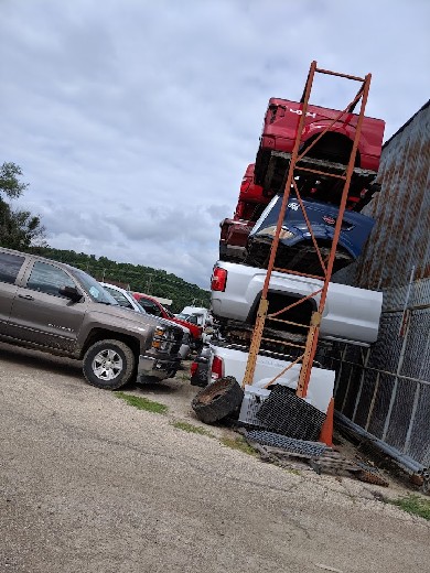 North End Auto Wrecking Inc in Dubuque