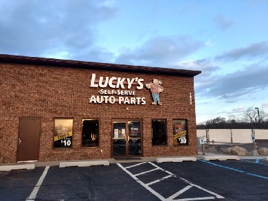 Lucky’s Self Serve Auto Parts in Grand Rapids